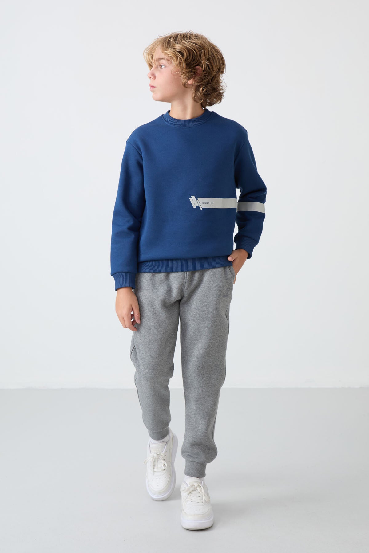 Parlament Pamuklu Kalın İçi Tüylü Yumuşak Dokulu Standart Fit Baskılı Erkek Çocuk Sweatshirt - 11238