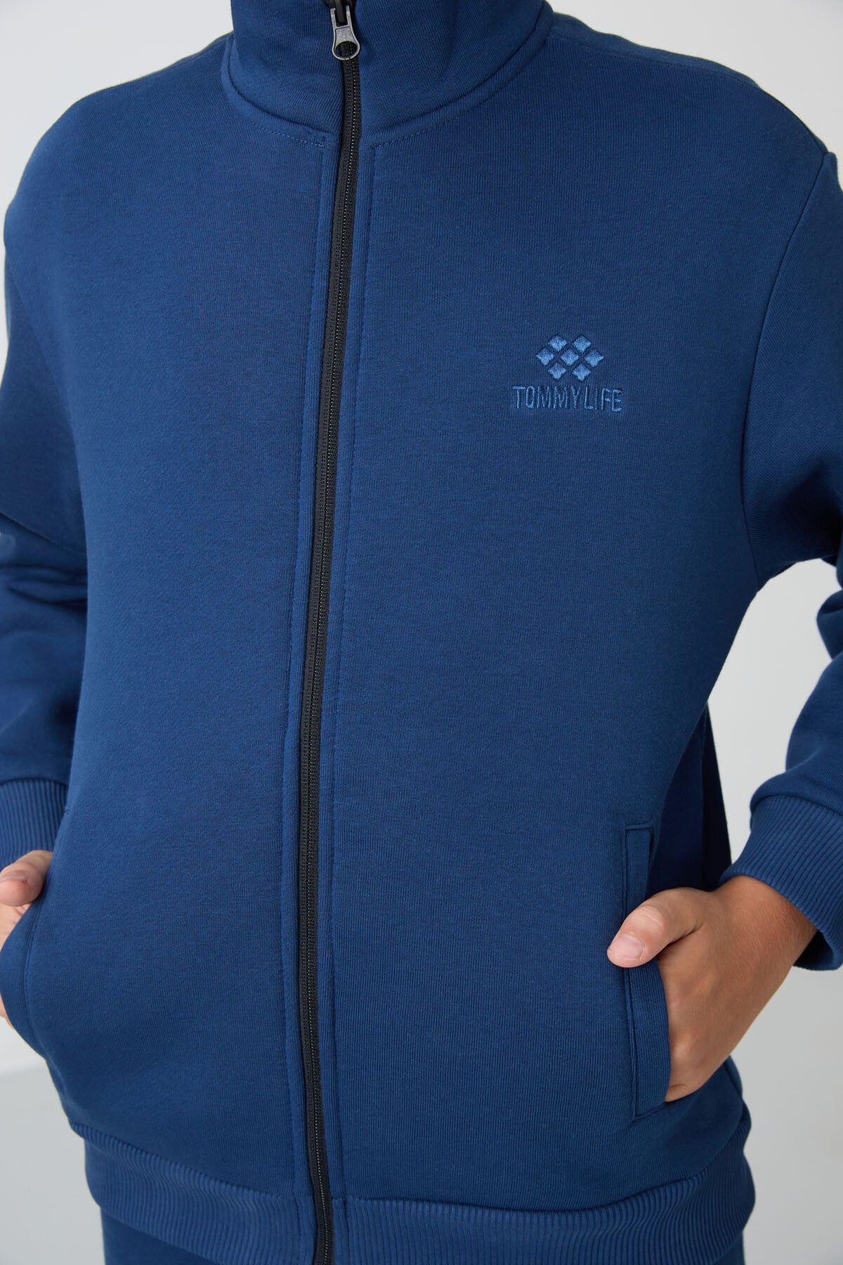 Parlament Pamuklu Kalın İçi Tüylü Standart Fit Nakışlı Erkek Çocuk Eşofman Takım - 11256