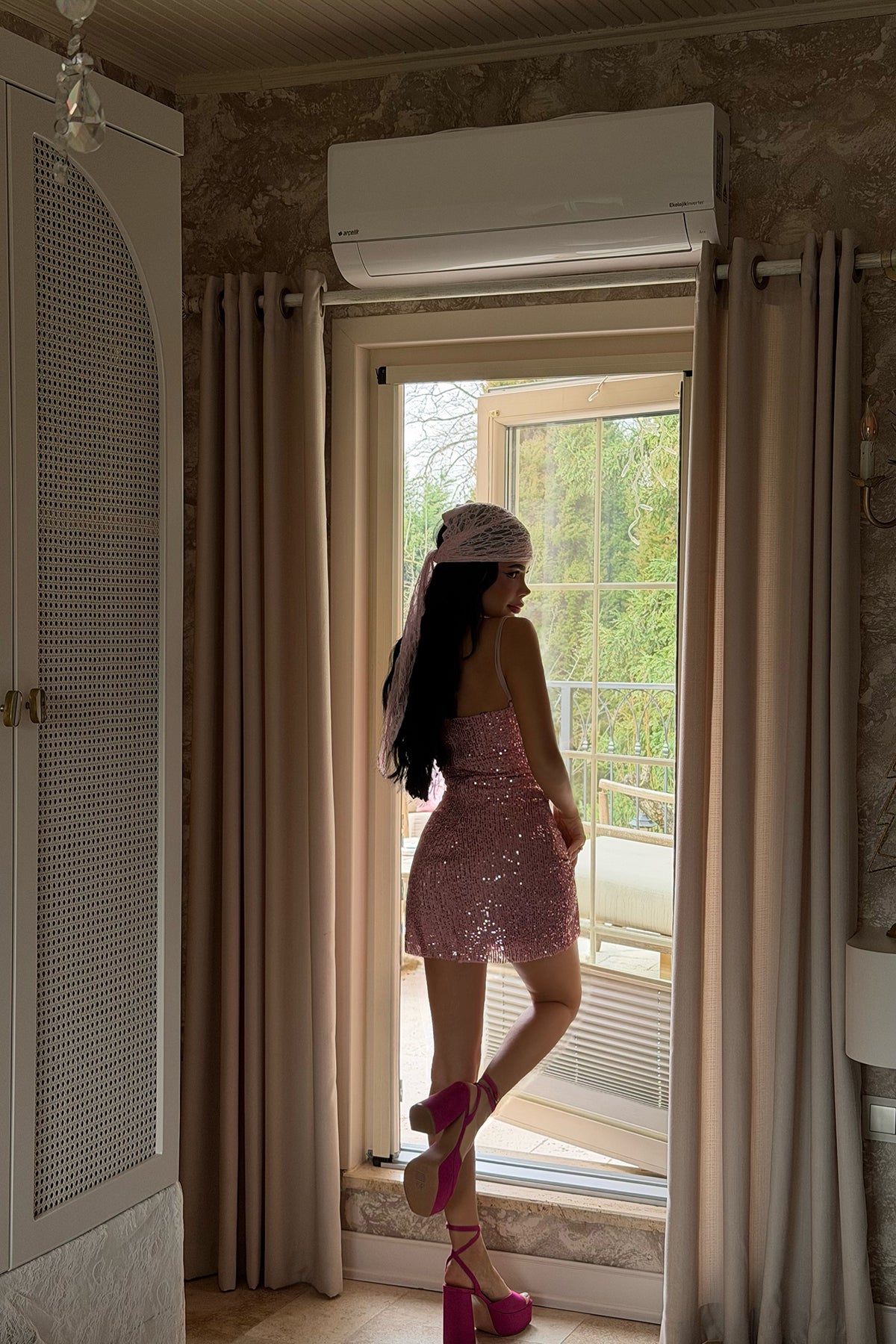 Pembe Cozhy Mini Payetli Elbise ATE-3876