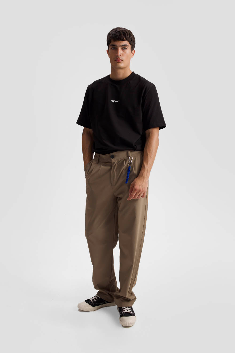 PİLİLİ DÖKÜMLÜ PANTOLON