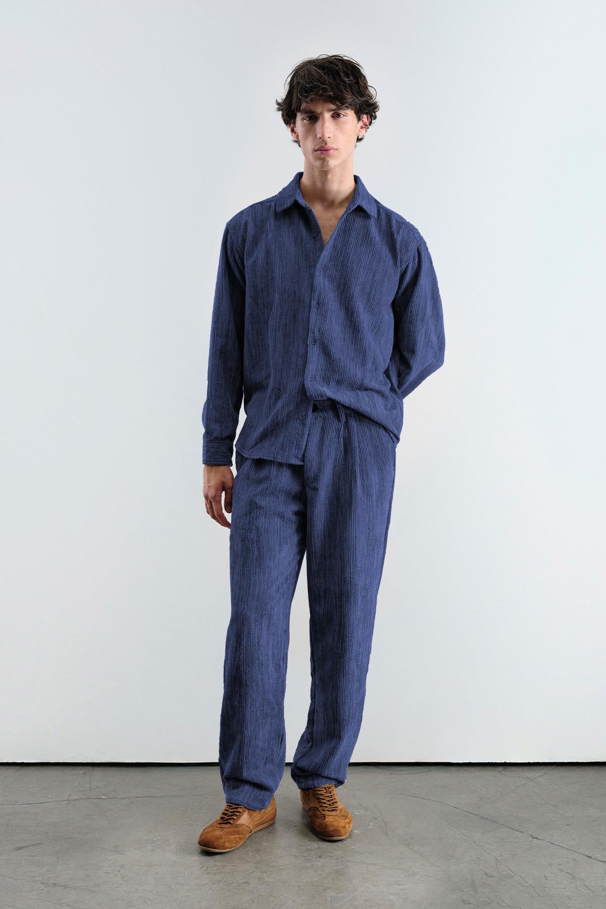 PİLİLİ KADİFE LACİVERT PANTOLON