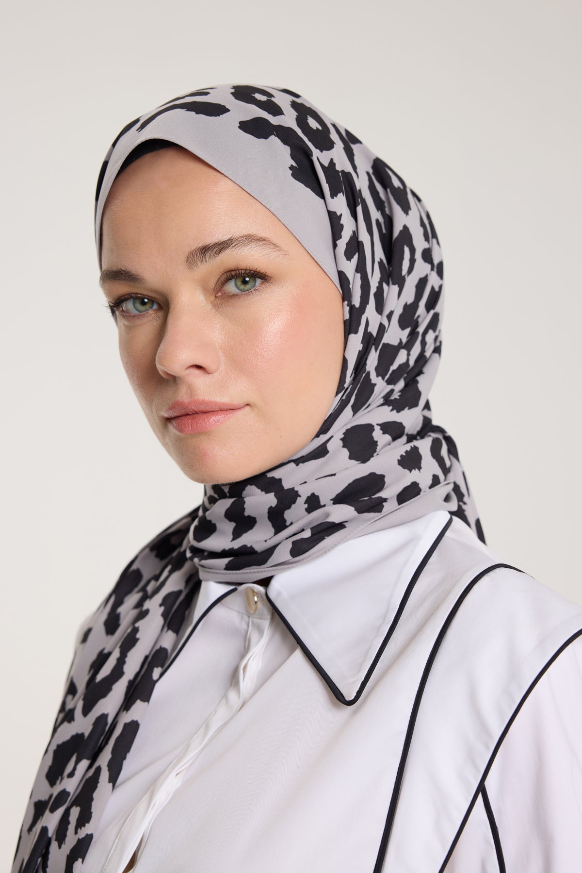 Pure Tone Şal - Leopar Desen - Soft Gri - Siyah