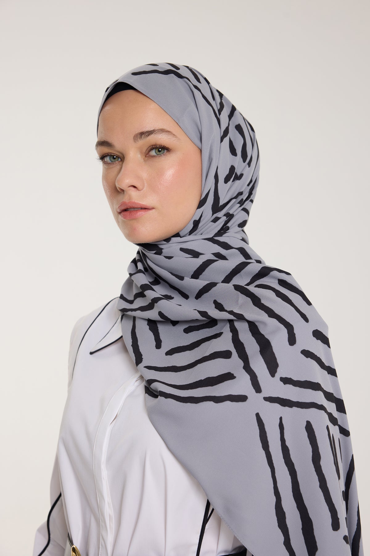 Pure Tone Şal - V Desen - Gümüş - Siyah