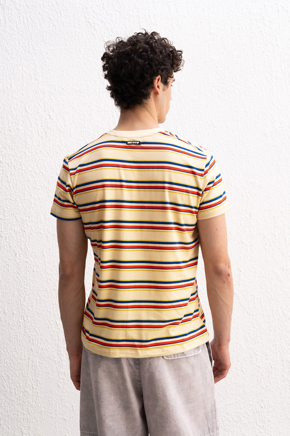 RAHAT KESİM ÇİZGİLİ HARDAL T-SHIRT - HARDAL L