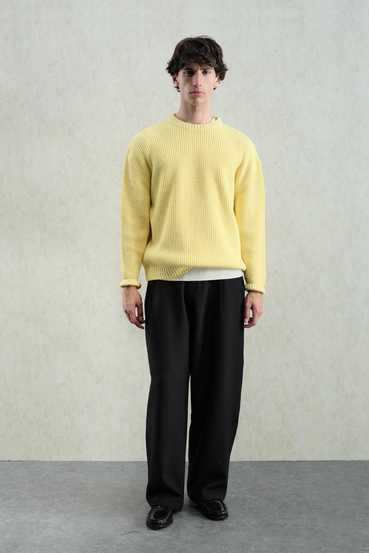 OVERSIZE DÖKÜMLÜ FİTİLLİ SARI TRİKO KAZAK