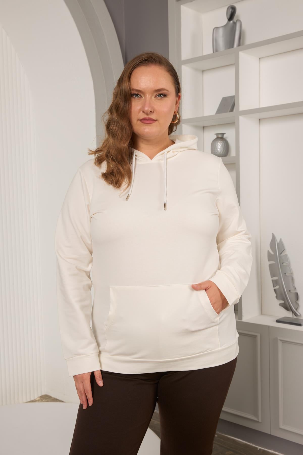 Kapşonlu Büyük Beden Beyaz Sweatshirt