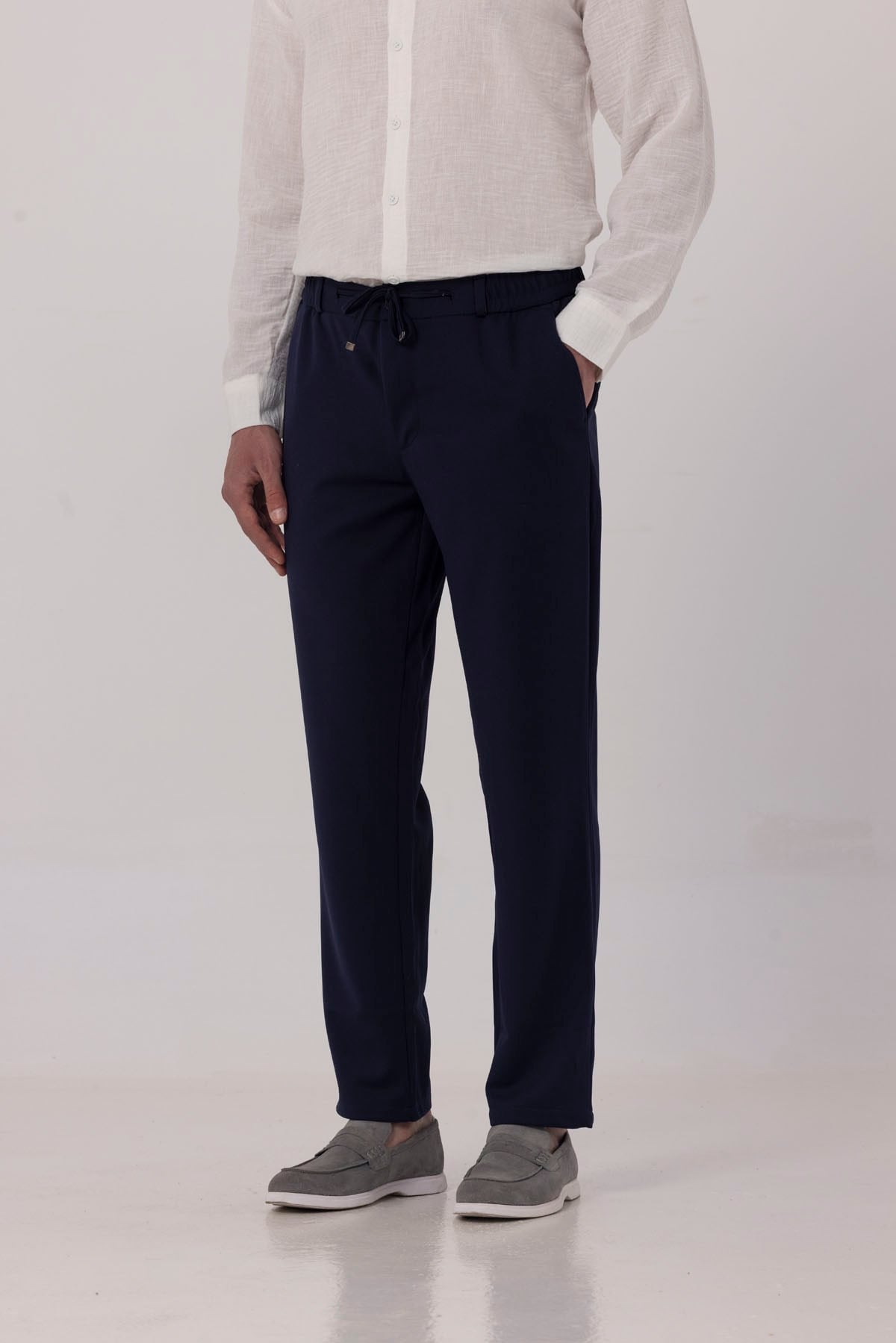 Açık Lacivert Dokulu Arka Lastikli Köprü Kemerli Bağcıklı Slim Fit Jogger Pantolon