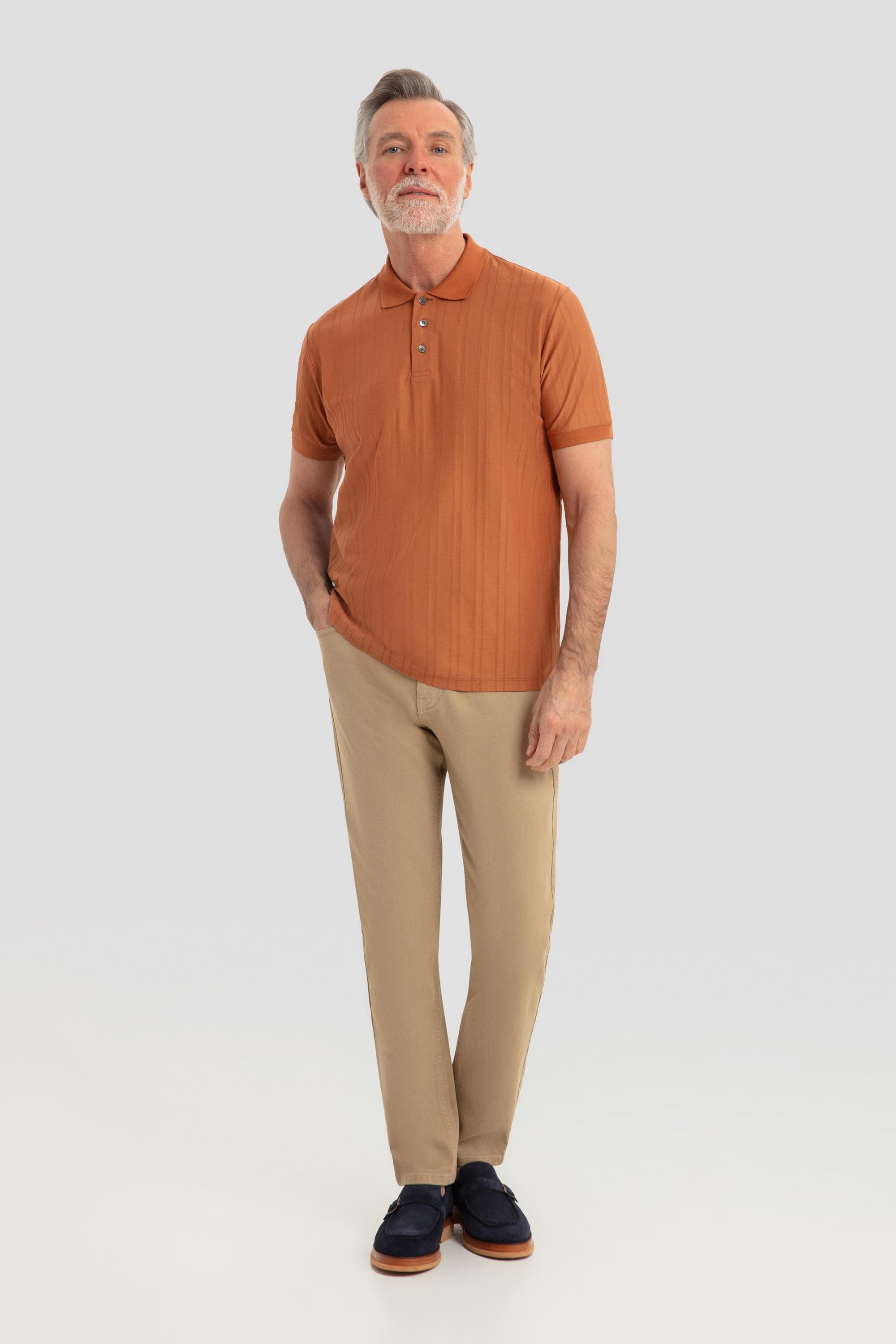 Düğmeli Jakar Desenli Polo Yaka Erkek T-Shirt Tarçın