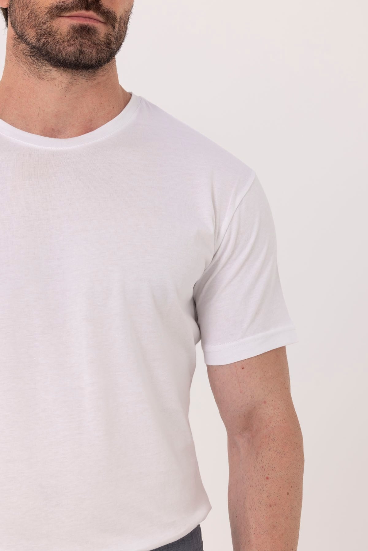 Beyaz %100 Pamuk Bisiklet Yaka Düz Renk Basic T-Shirt