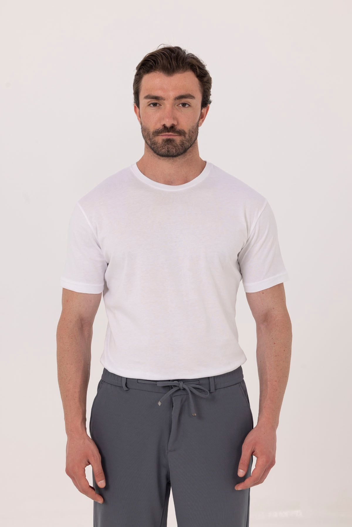 Beyaz %100 Pamuk Bisiklet Yaka Düz Renk Basic T-Shirt