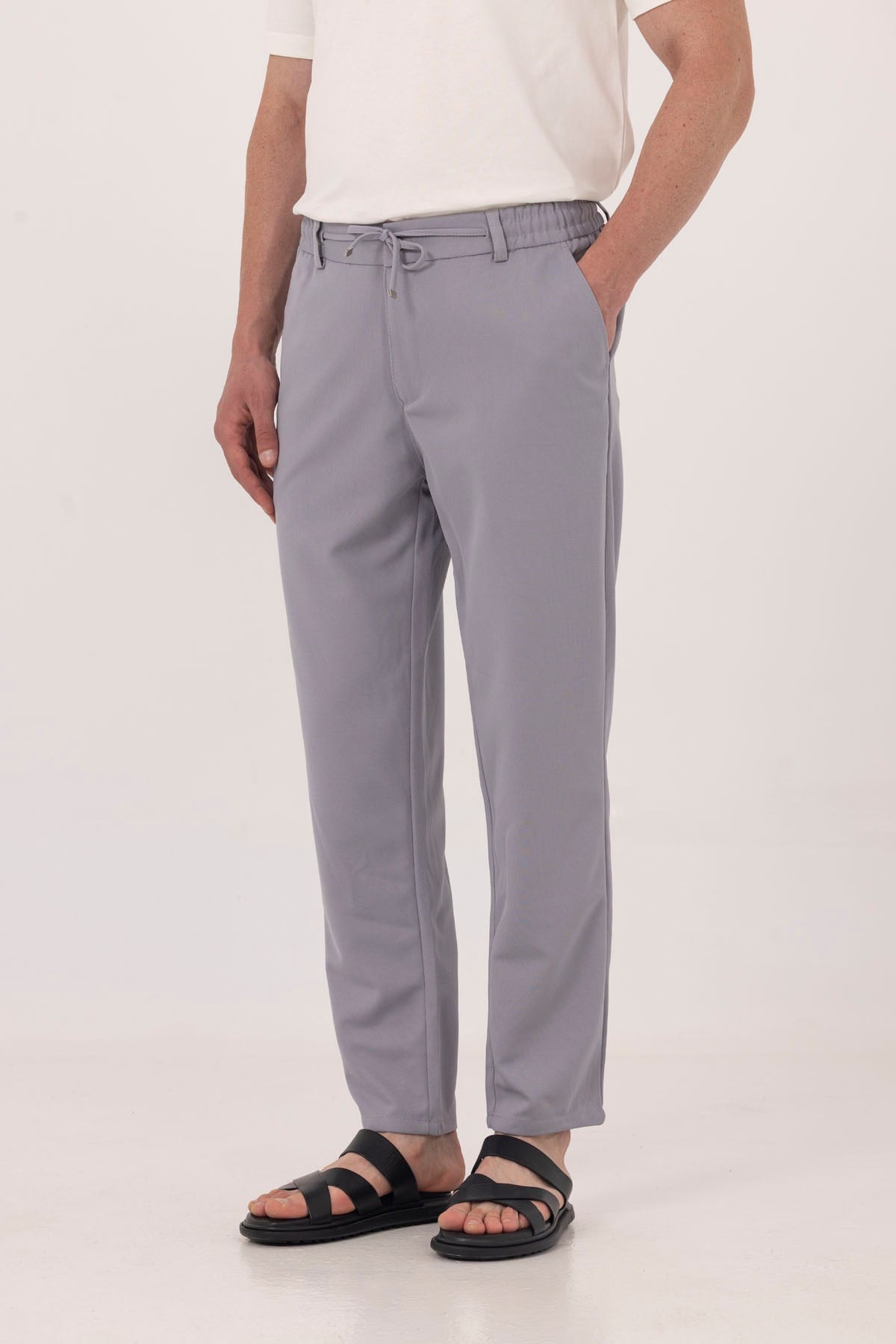 Gri Dokulu Arka Lastikli Köprü Kemerli Bağcıklı Slim Fit Jogger Pantolon