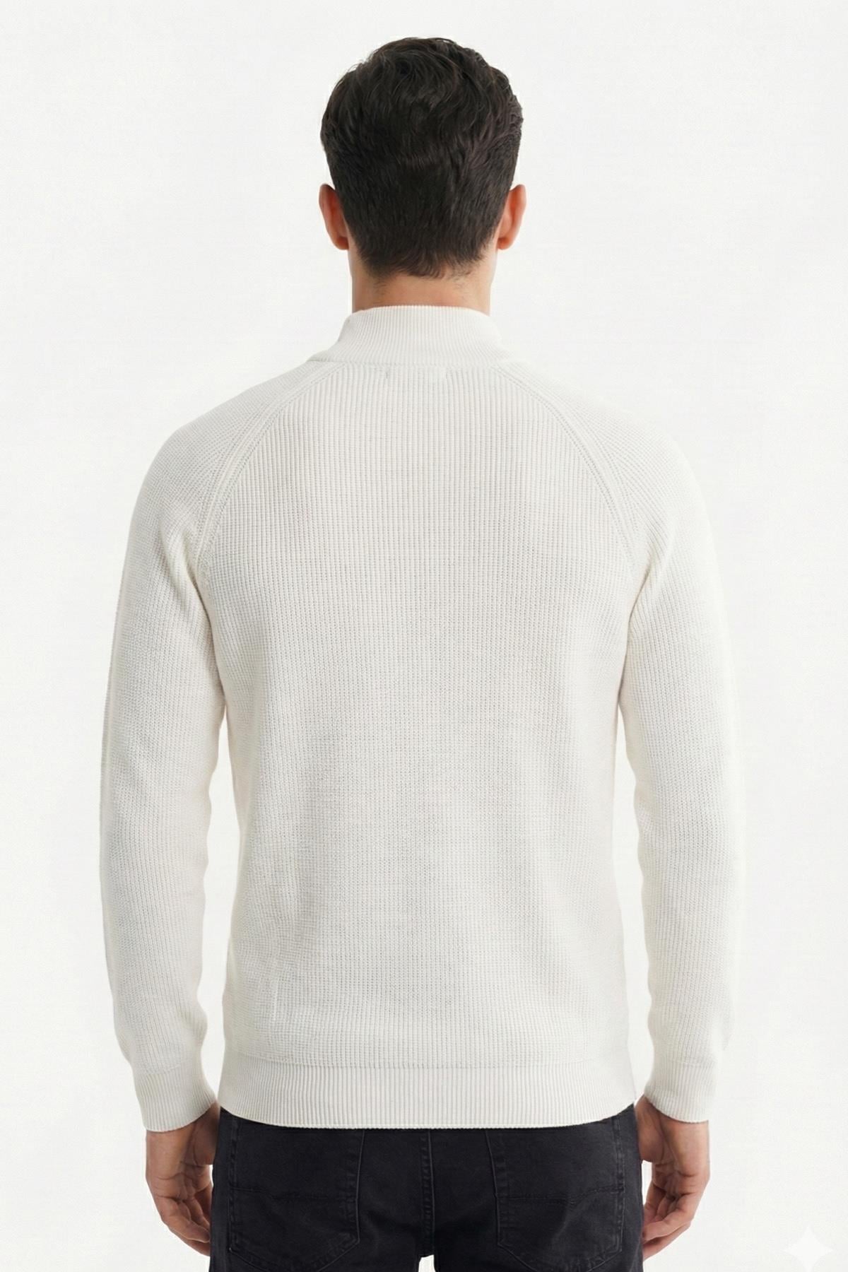 Erkek Ekru Dar Kesim Slim Fit Dokulu Örme Fermuarlı Yarım Balıkçı Yaka Triko Kazak