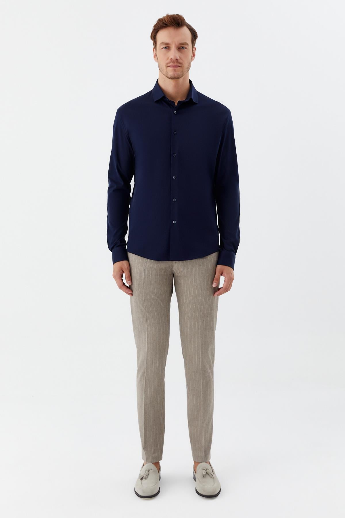 Erkek Lacivert Dar Kesim Slim Fit %100 Pamuk Düz Dokuma Klasik Yaka Gömlek