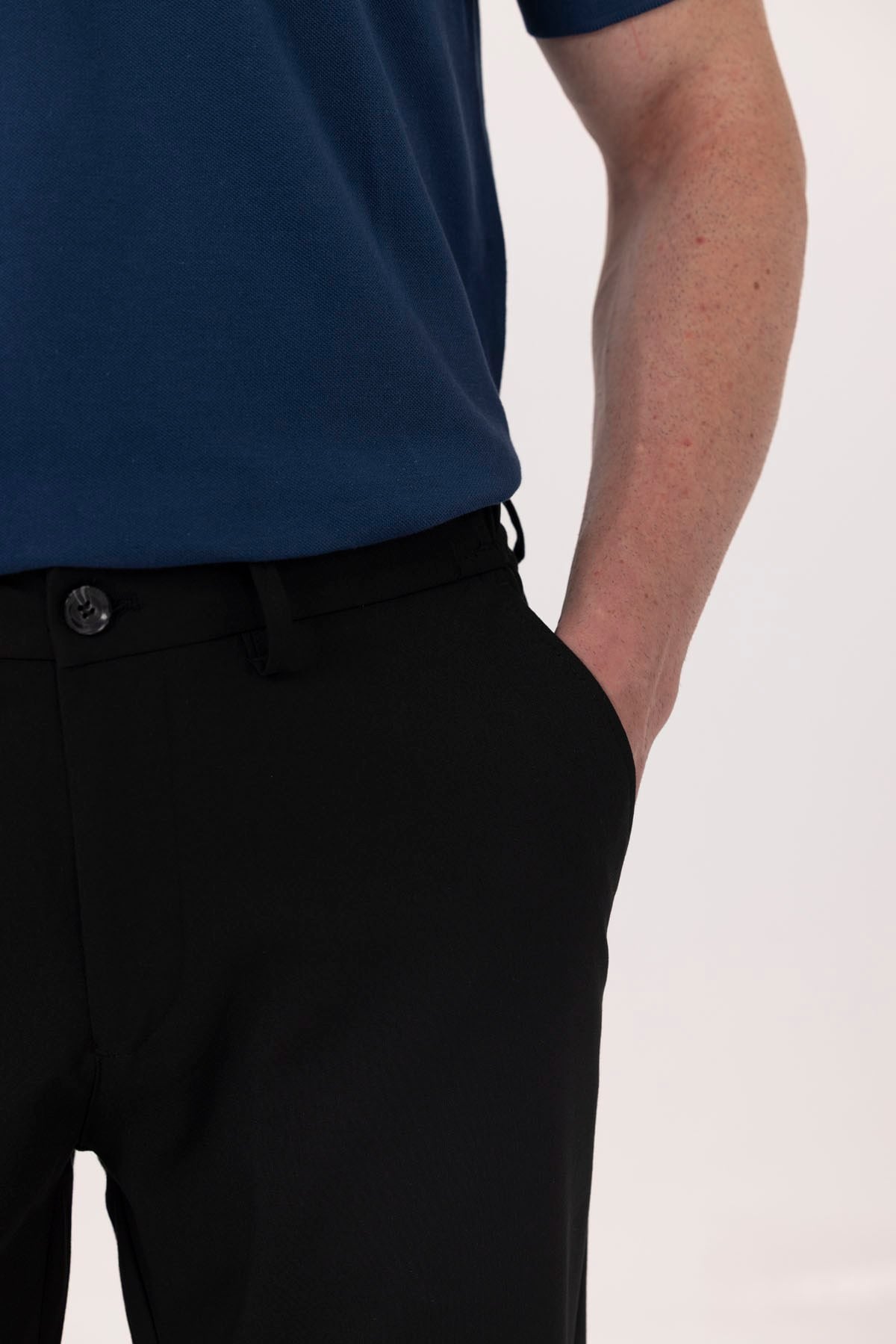 Siyah Yanı Lastikli Köprülü Kemerli Slim Fit Jogger Pantolon