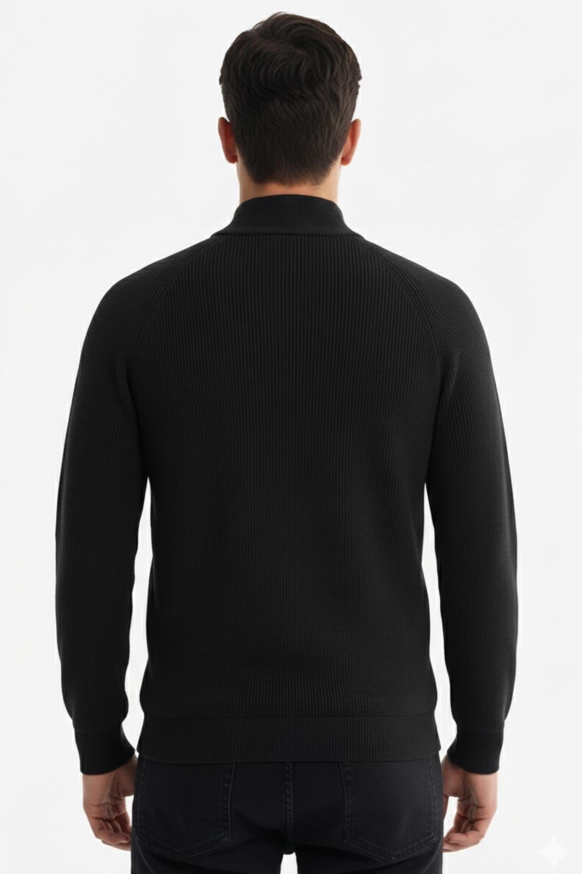 Erkek Siyah Dar Kesim Slim Fit Dokulu Örme Fermuarlı Yarım Balıkçı Yaka Triko Kazak