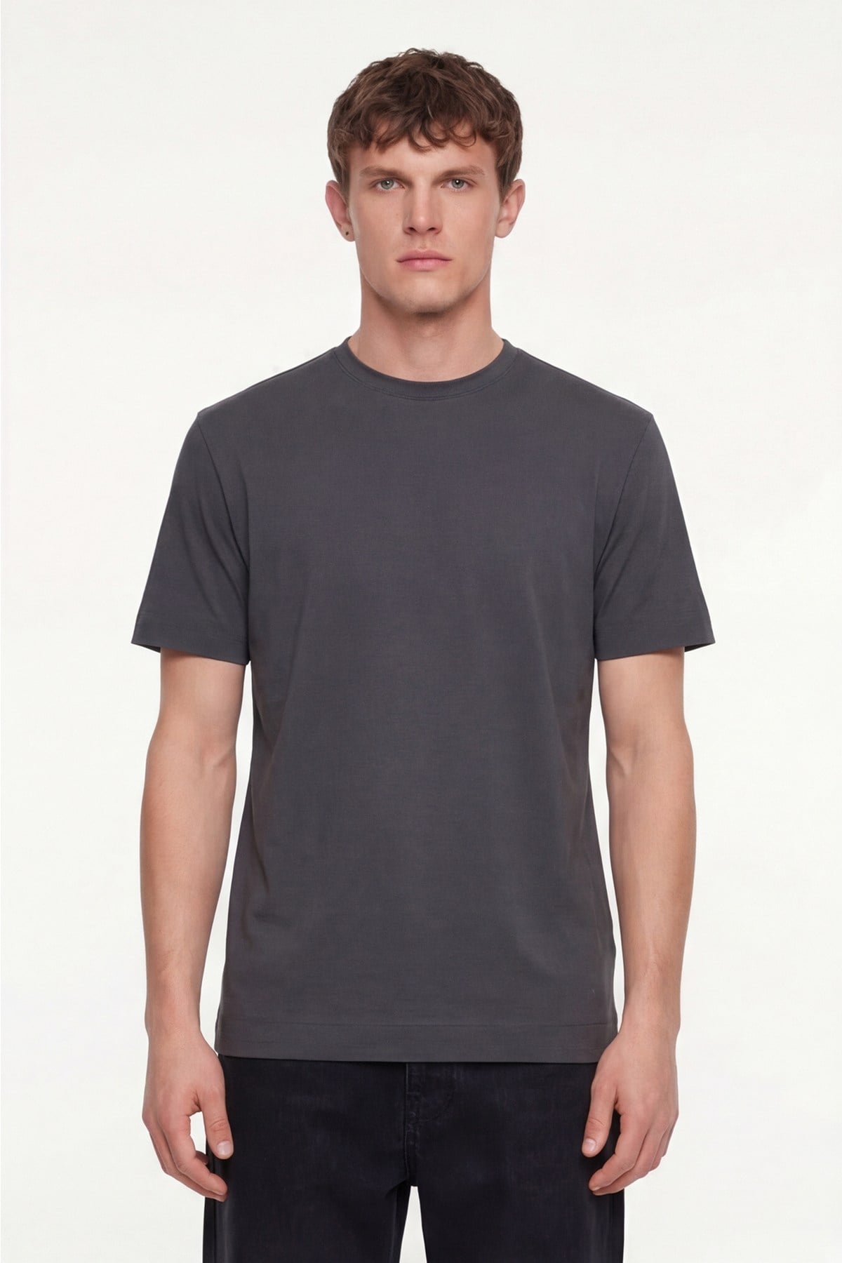 Erkek Füme Normal Kesim Regular Fit %100 Pamuk Dokuma Bisiklet Yaka Basic T-Shirt
