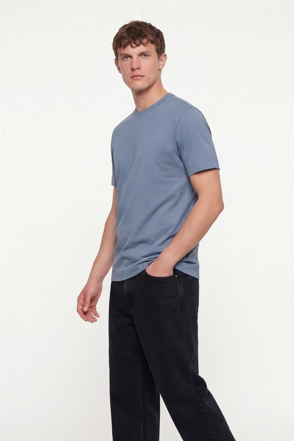 Erkek Koyu Gri Normal Kesim Regular Fit %100 Pamuk Dokuma Bisiklet Yaka Basic T-Shirt