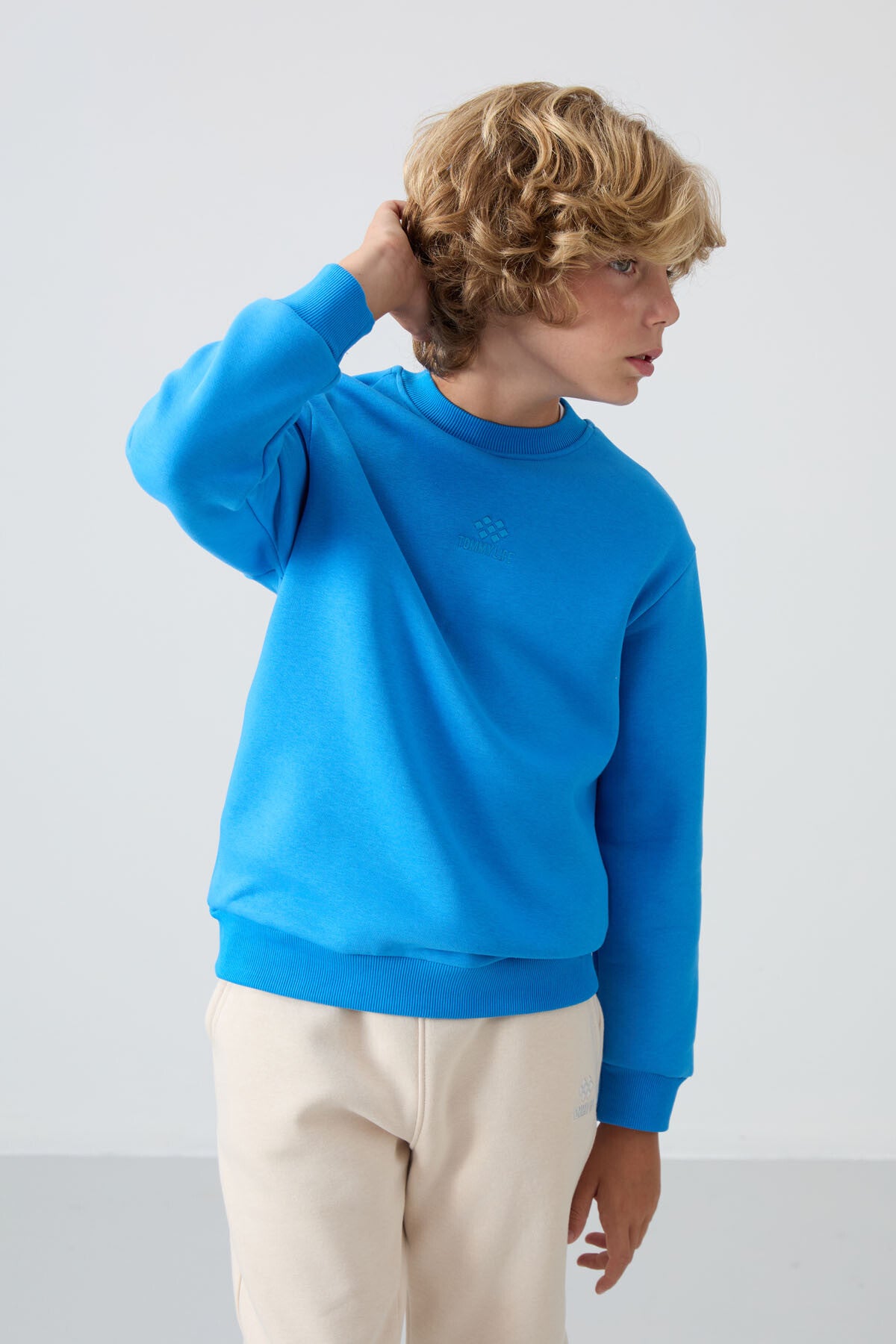 Saks Pamuklu Kalın İçi Tüylü Yumuşak Dokulu Standart Fit Nakışlı Erkek Çocuk Sweatshirt - 11232