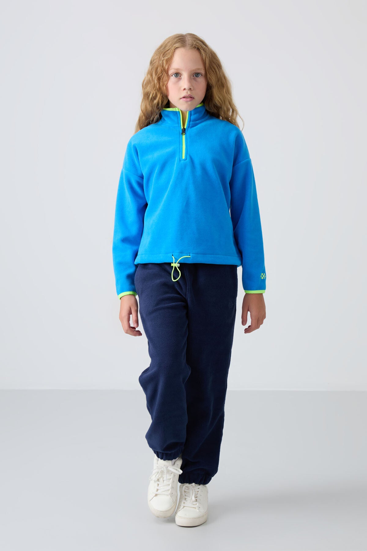 Saks Kalın Yumuşak Dokulu Standart Fit Nakışlı Polar Kız Çocuk Sweatshirt - 75151