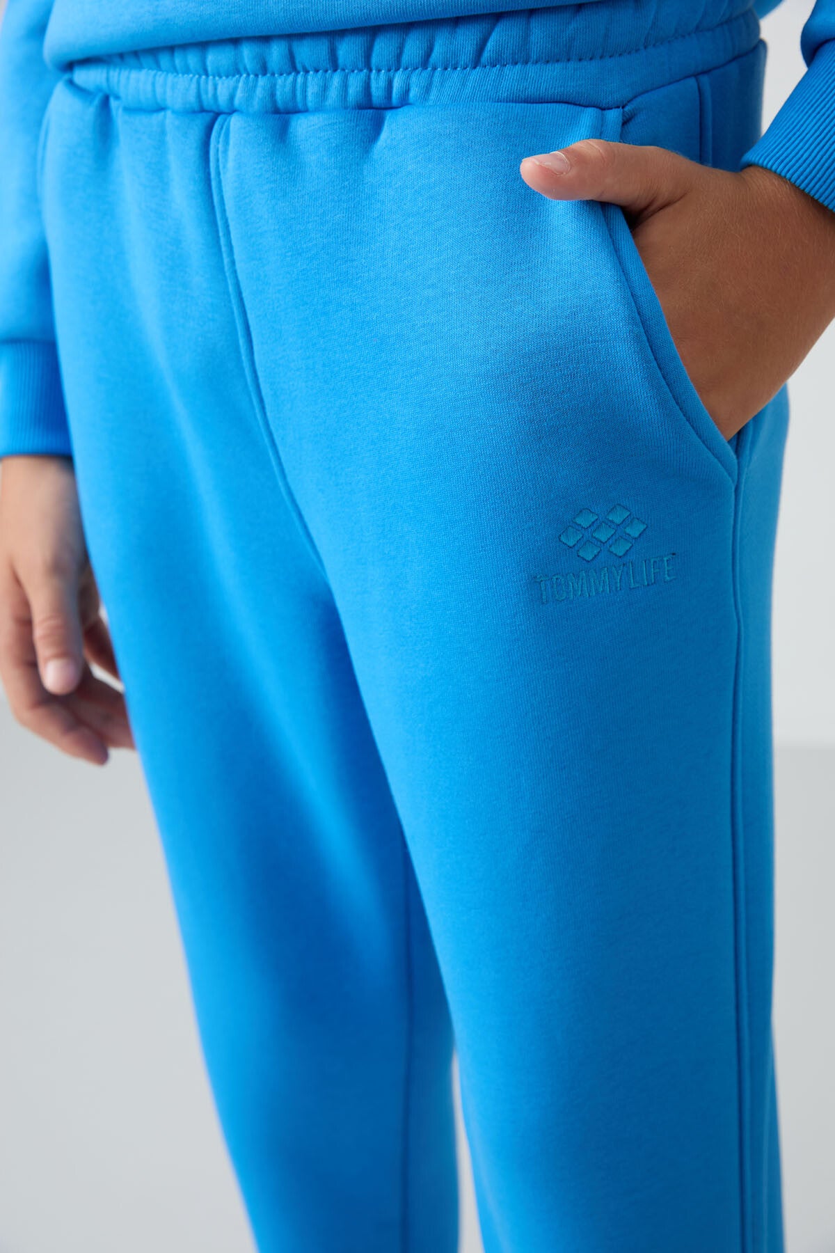 Saks Pamuklu Kalın İçi Tüylü Yumuşak Dokulu Standart Fit Nakışlı Erkek Çocuk Eşofman Takım - 11249