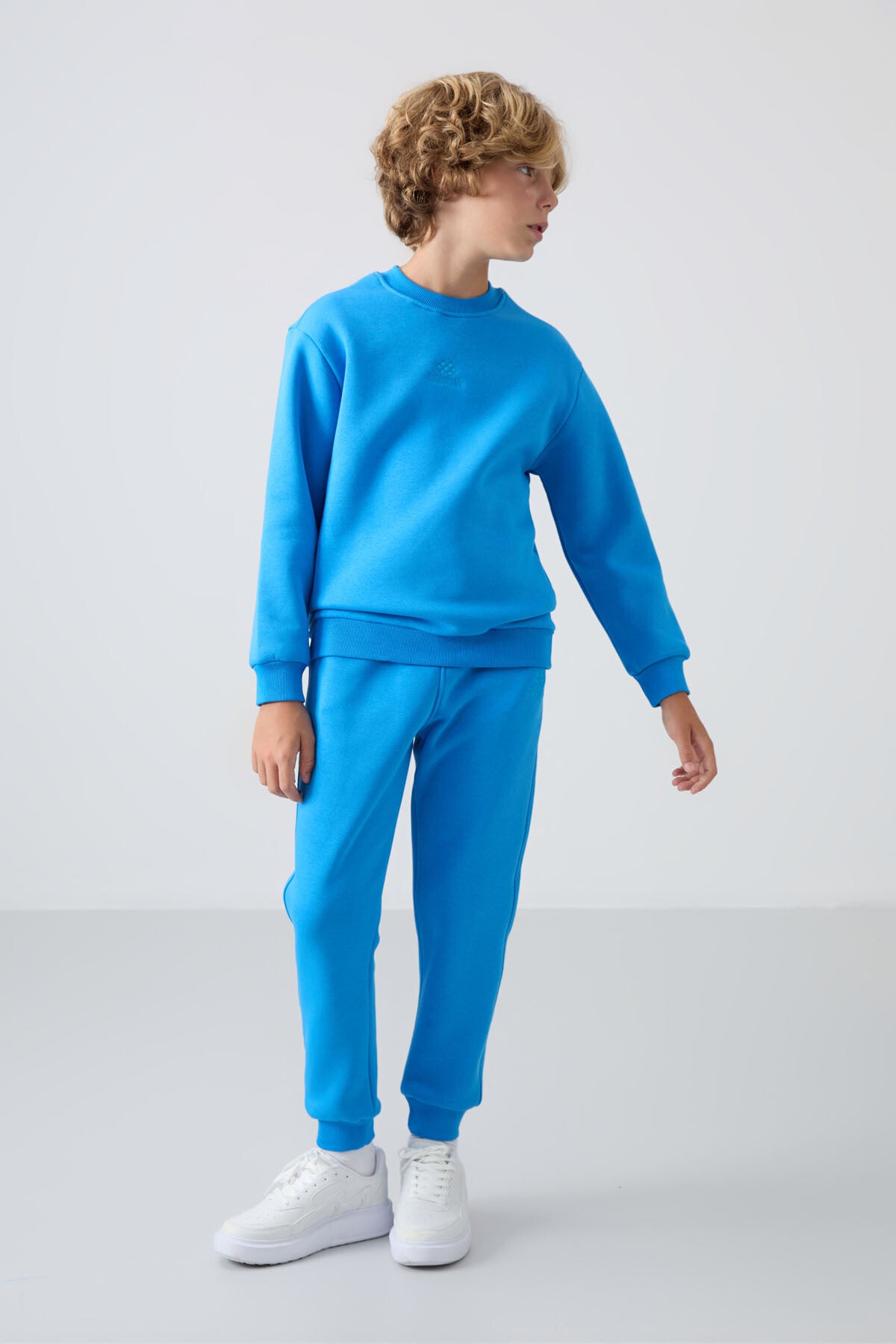 Saks Pamuklu Kalın İçi Tüylü Yumuşak Dokulu Standart Fit Nakışlı Erkek Çocuk Eşofman Takım - 11249