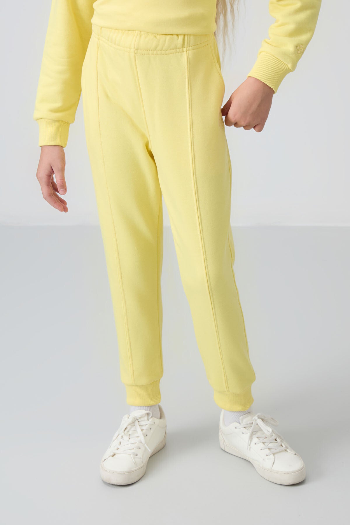 Sarı Pamuklu İçi Tüylü Yumuşak Dokulu Oversize Nakışlı Kız Çocuk Eşofman Takım - 75145