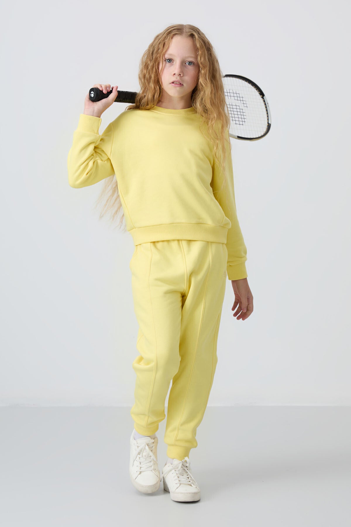 Sarı Pamuklu İçi Tüylü Yumuşak Dokulu Oversize Nakışlı Kız Çocuk Eşofman Takım - 75145