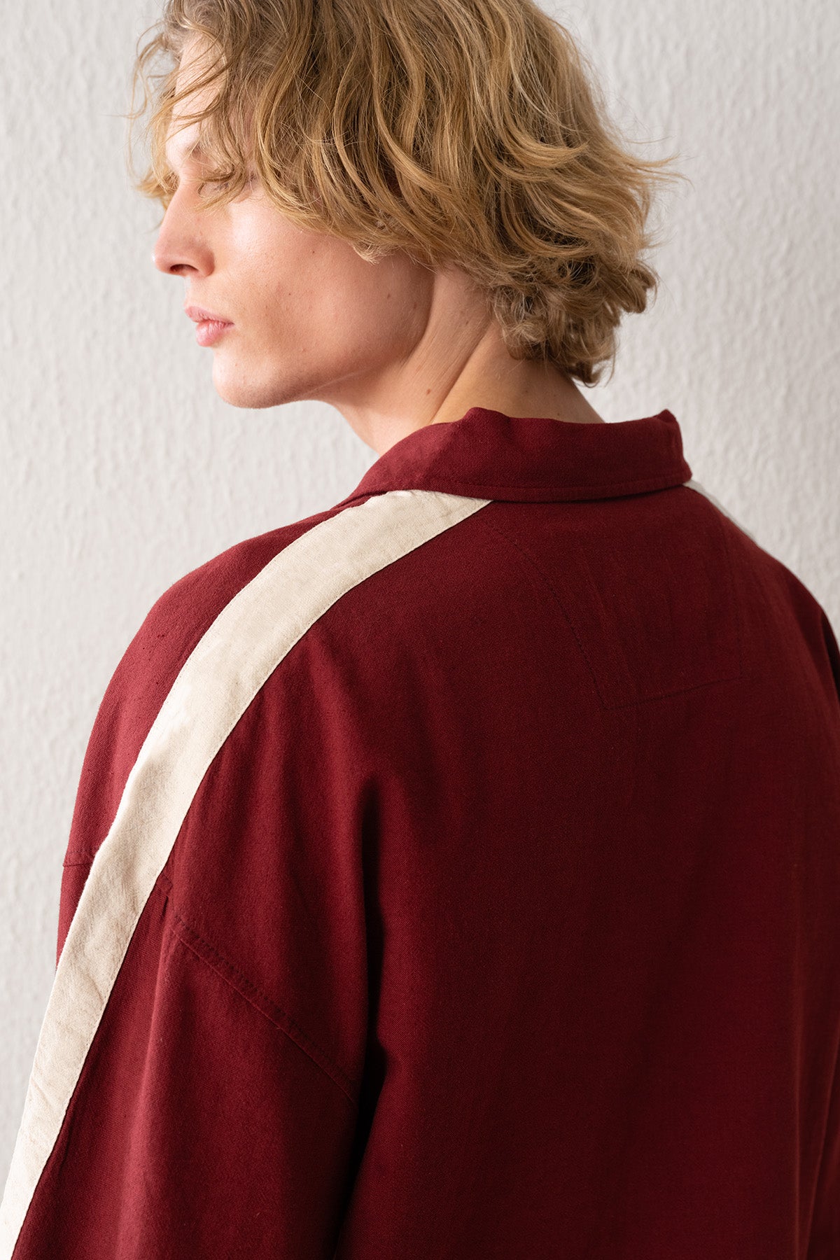 ŞERİT DETAYLI KETEN BORDO T-SHIRT