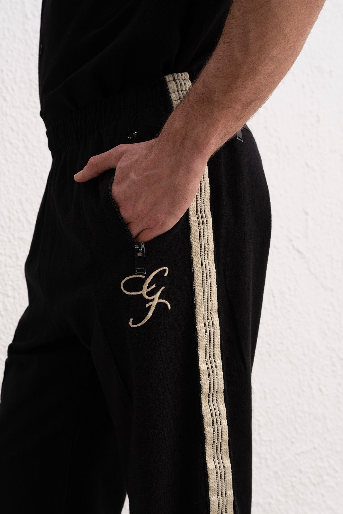 ŞERİT DETAYLI SİYAH PANTOLON - SİYAH XL