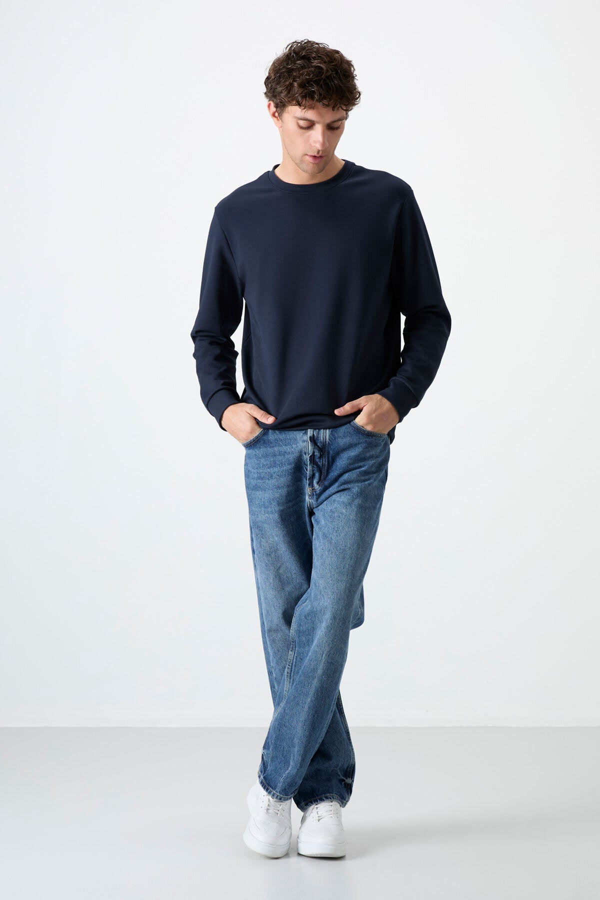 Standart Fit Basic O Yaka 3'lü Paket Siyah-Lacivert-Çağla Erkek Sweatshirt 88053