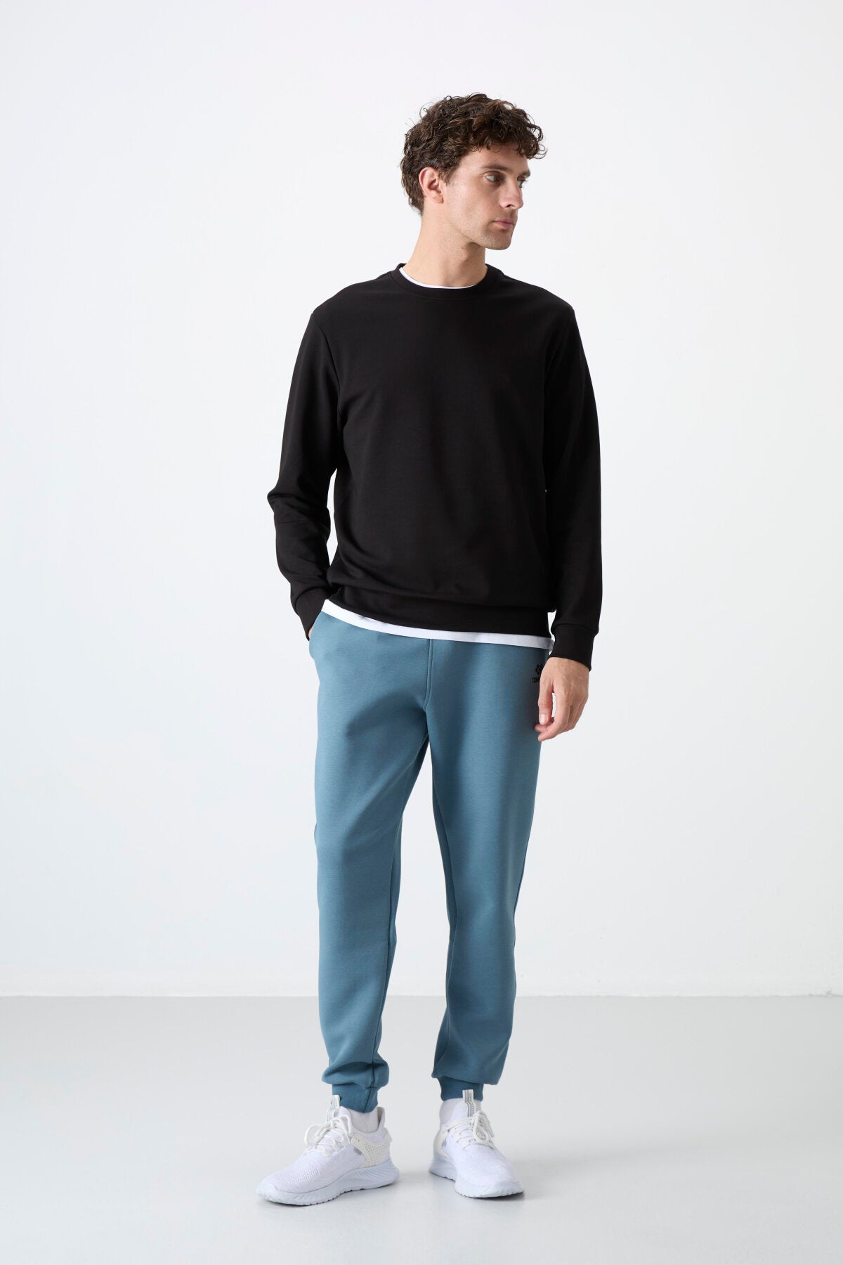 Standart Fit Basic O Yaka 3'lü Paket Siyah-Lacivert-Çağla Erkek Sweatshirt 88053