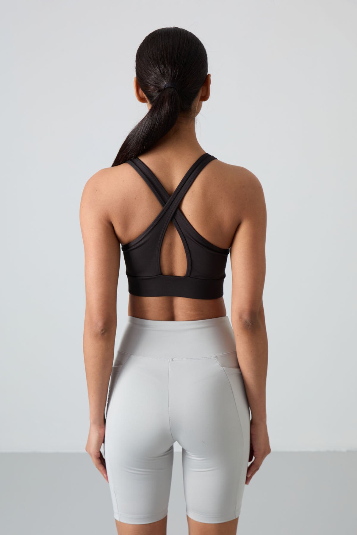 Slim Fit U Yaka 2'li Paket Siyah-Beyaz Kadın Spor Büstiyer - 97121