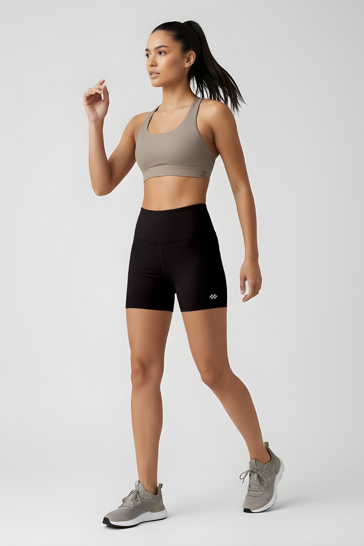 Siyah Kemer Detaylı Yüksek Bel Slim Fit Kısa Biker Kadın Tayt - 91017