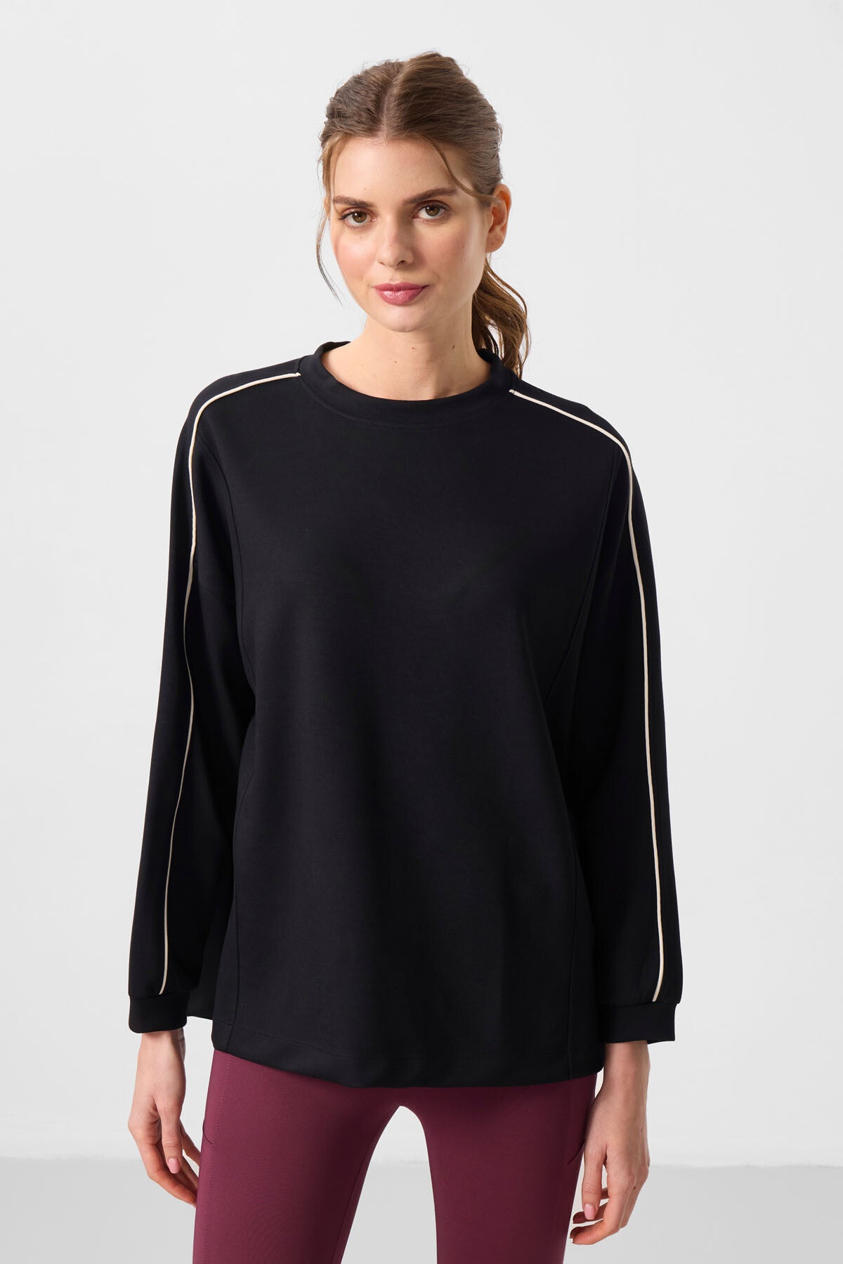 Siyah Yumuşak Dokulu O Yaka Oversize Kadın Tunik Sweatshirt - 97303
