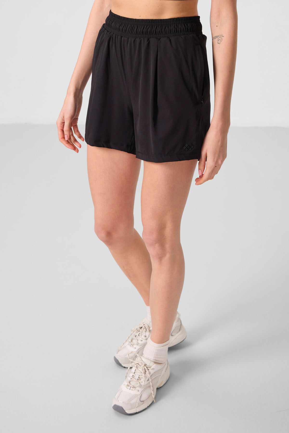 Siyah Gizli Cep Fermuarlı Rahat Form Kadın Şort - 91014