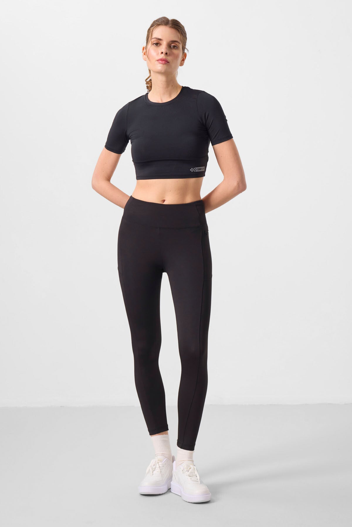 Siyah Esnek Standart Fit Performans Kadın Tayt - 94667