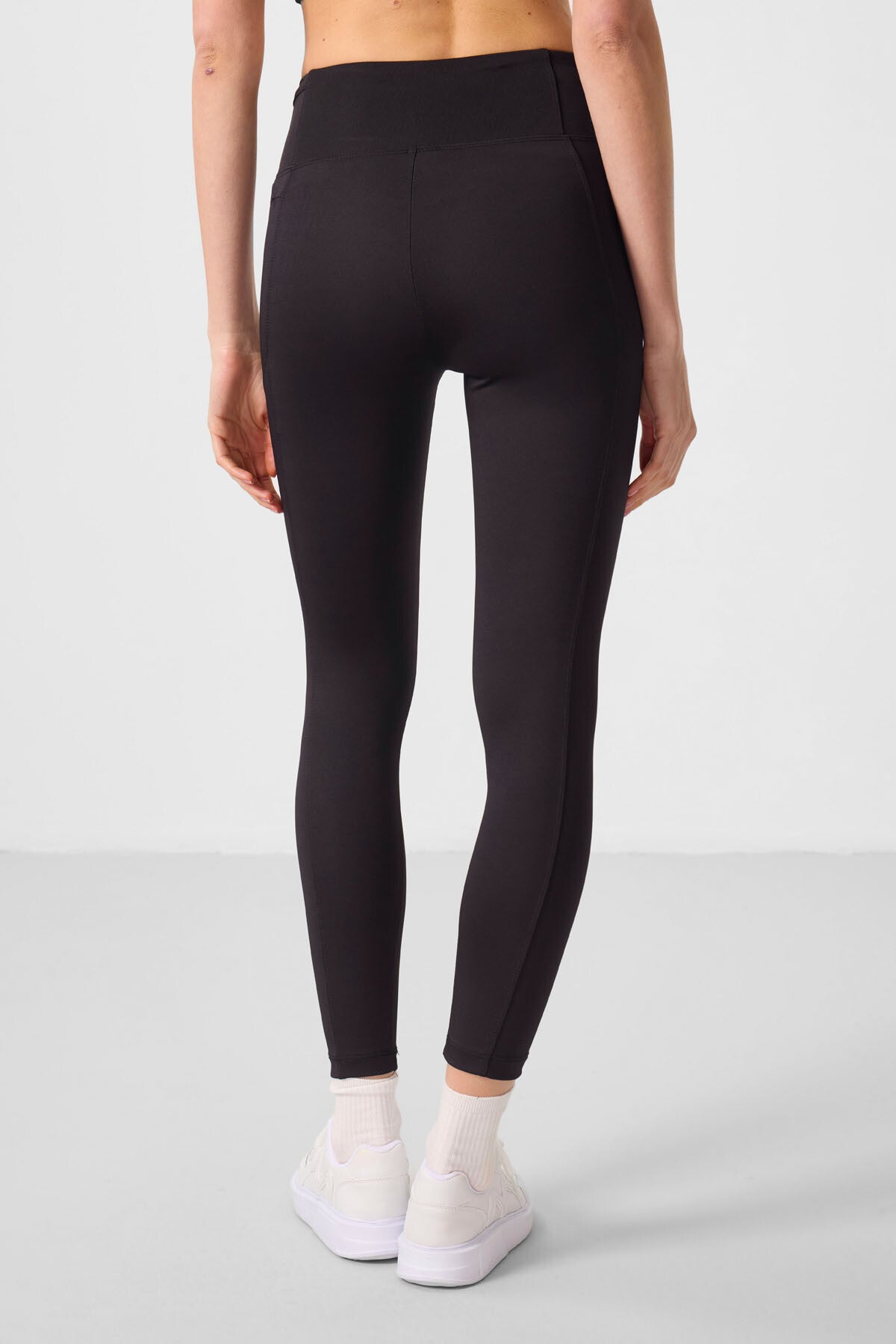 Siyah Esnek Standart Fit Performans Kadın Tayt - 94667