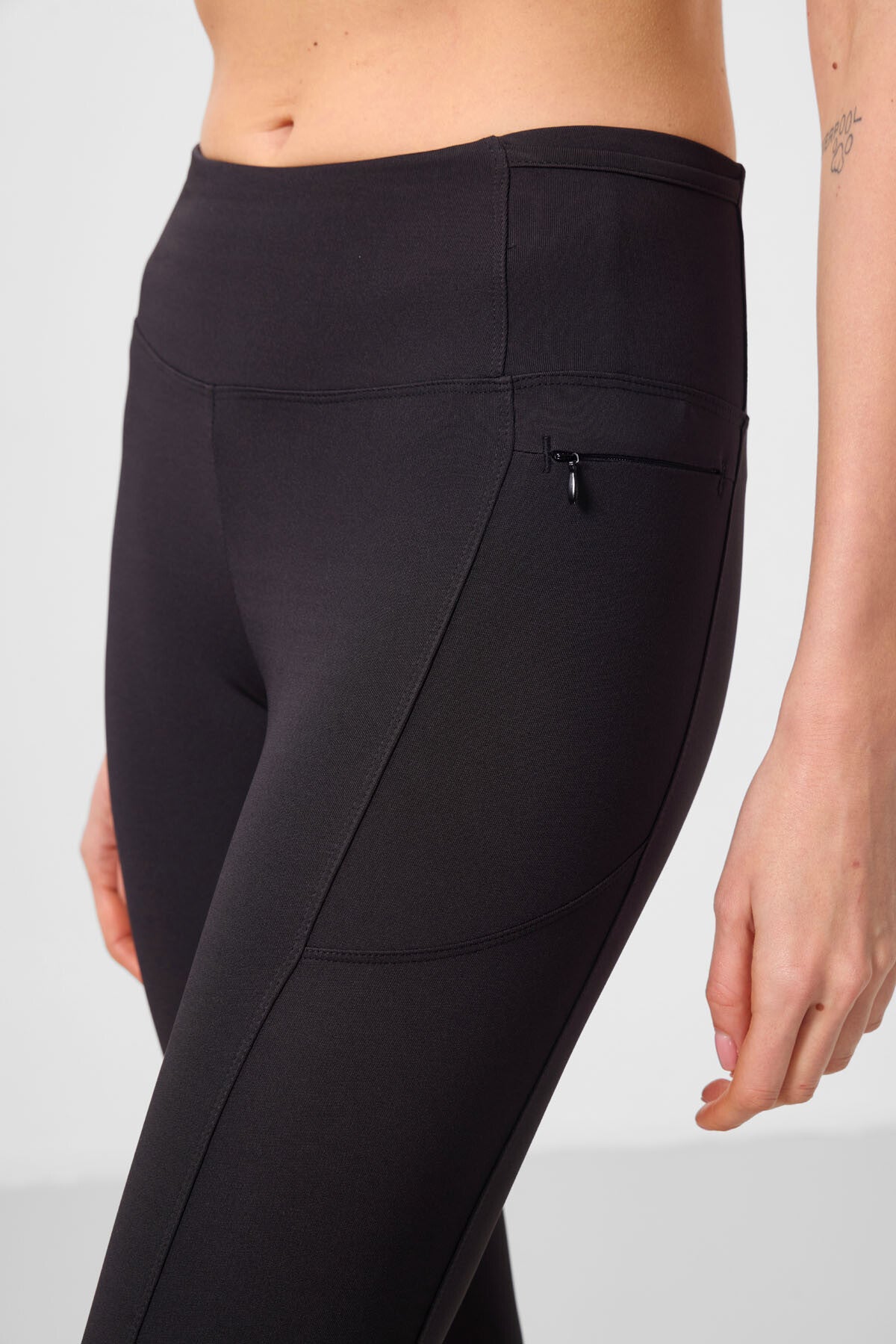 Siyah Esnek Standart Fit Performans Kadın Tayt - 94667