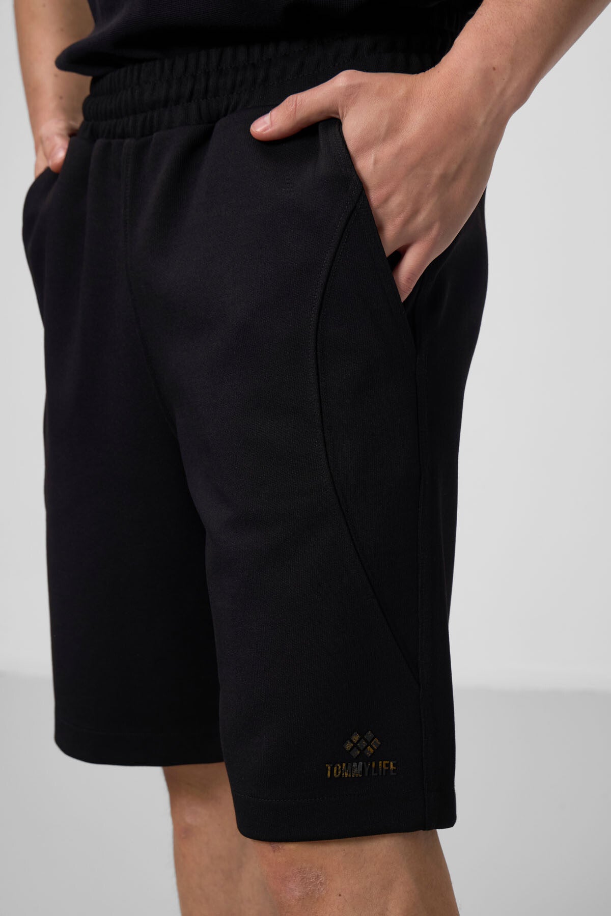 Siyah-Bej Yüzeyi Dokulu Oversize Erkek Şort - 81288