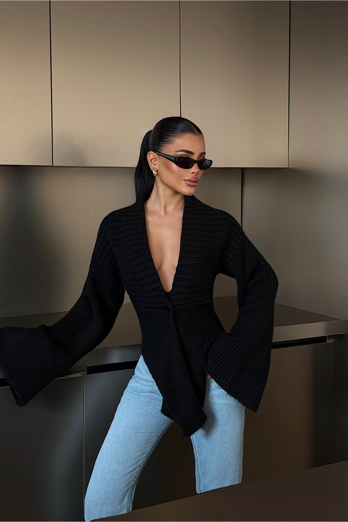 Siyah Düğme Detay Hırka ATE-4617