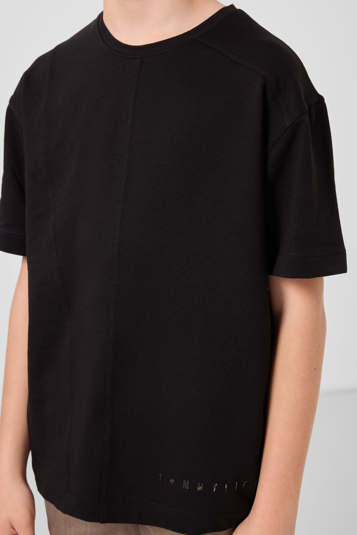 Siyah Pamuklu Yumuşak Dokulu Oversize Basic Erkek Çocuk T-Shirt - 11297