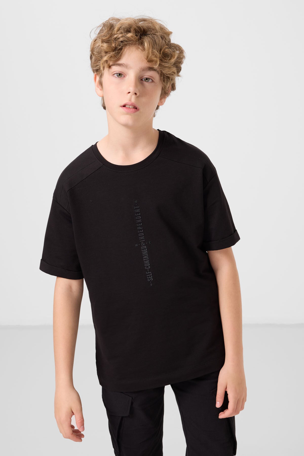 Siyah Pamuklu Yumuşak Dokulu Oversize Baskılı Erkek Çocuk T-Shirt - 11301