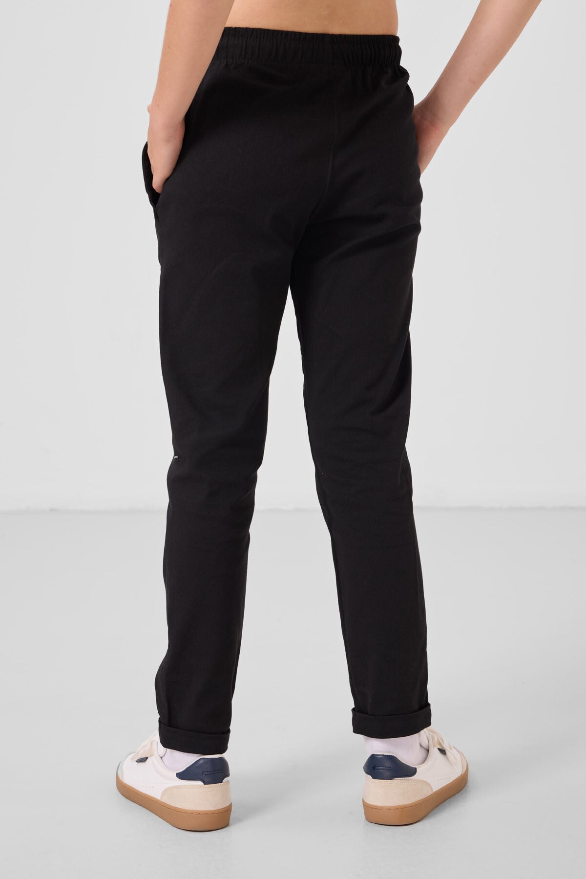Siyah Standart Fit Dokuma Hafif Esnek Chino Erkek Çocuk Pantolon - 11272