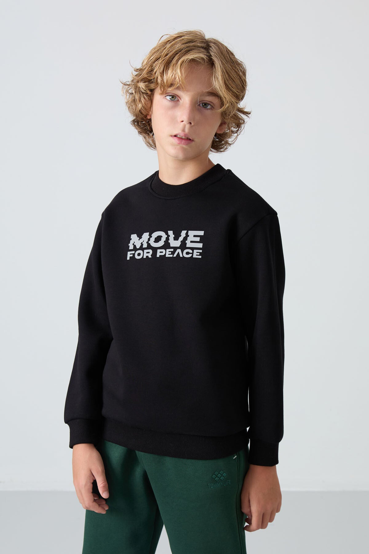 Siyah Pamuklu Kalın İçi Tüylü Yumuşak Dokulu Standart Fit Baskılı Erkek Çocuk Sweatshirt - 11216