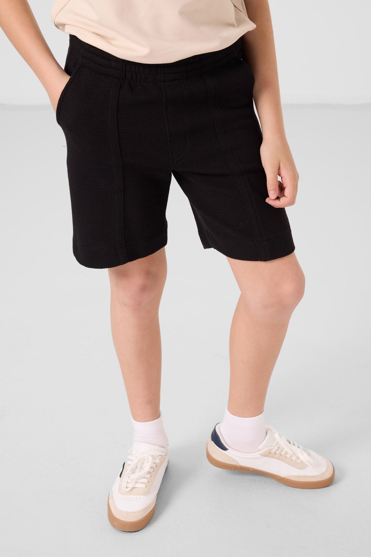 Siyah Pamuklu Yumuşak Dokulu Standart Fit Basic Erkek Çocuk Şort - 11289