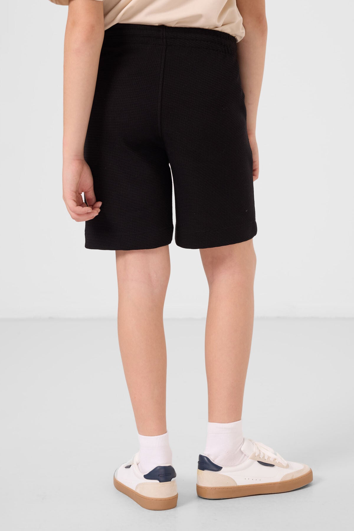 Siyah Pamuklu Yumuşak Dokulu Standart Fit Basic Erkek Çocuk Şort - 11289