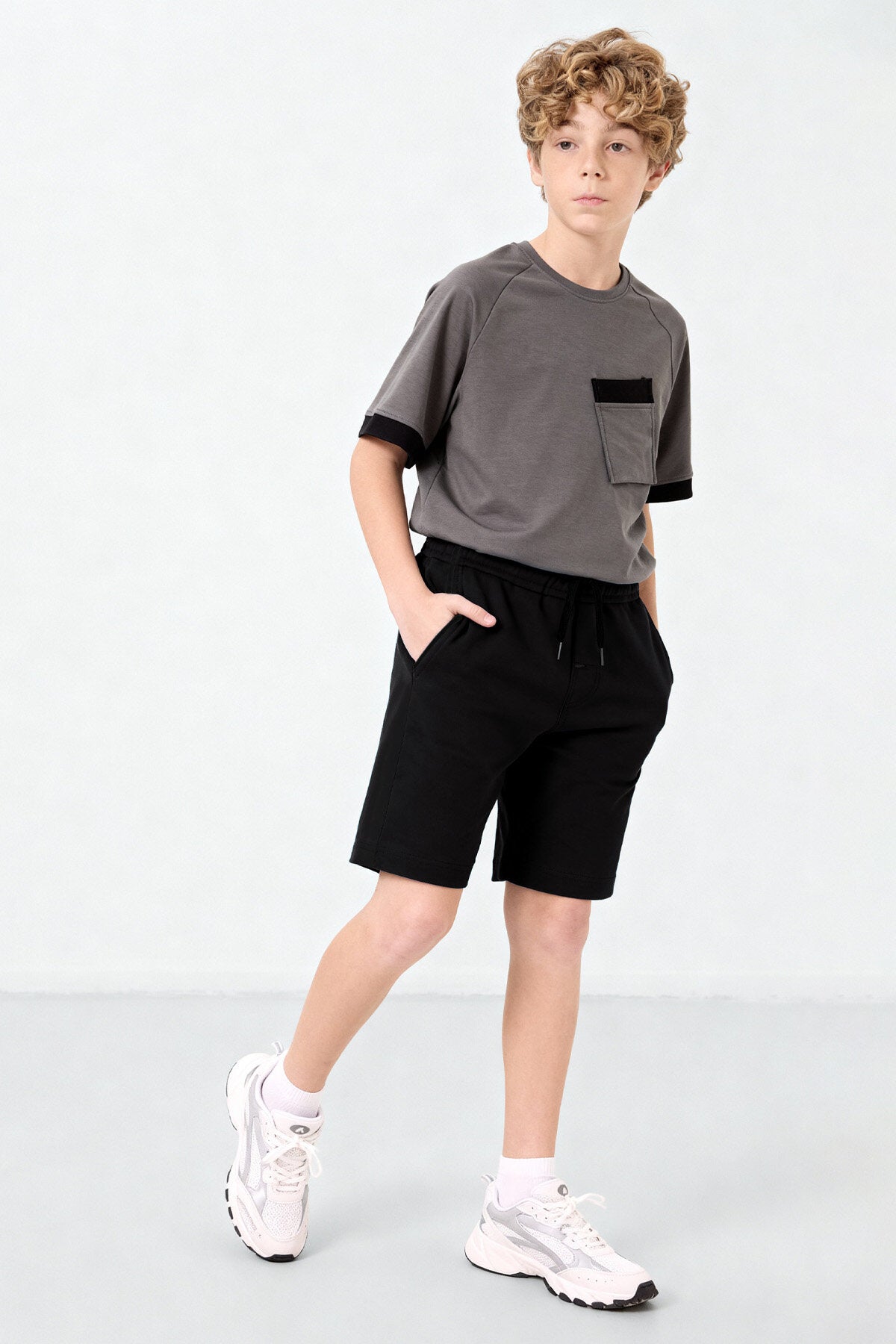 Siyah Standart Fit Basic Erkek Çocuk Şort - 11284