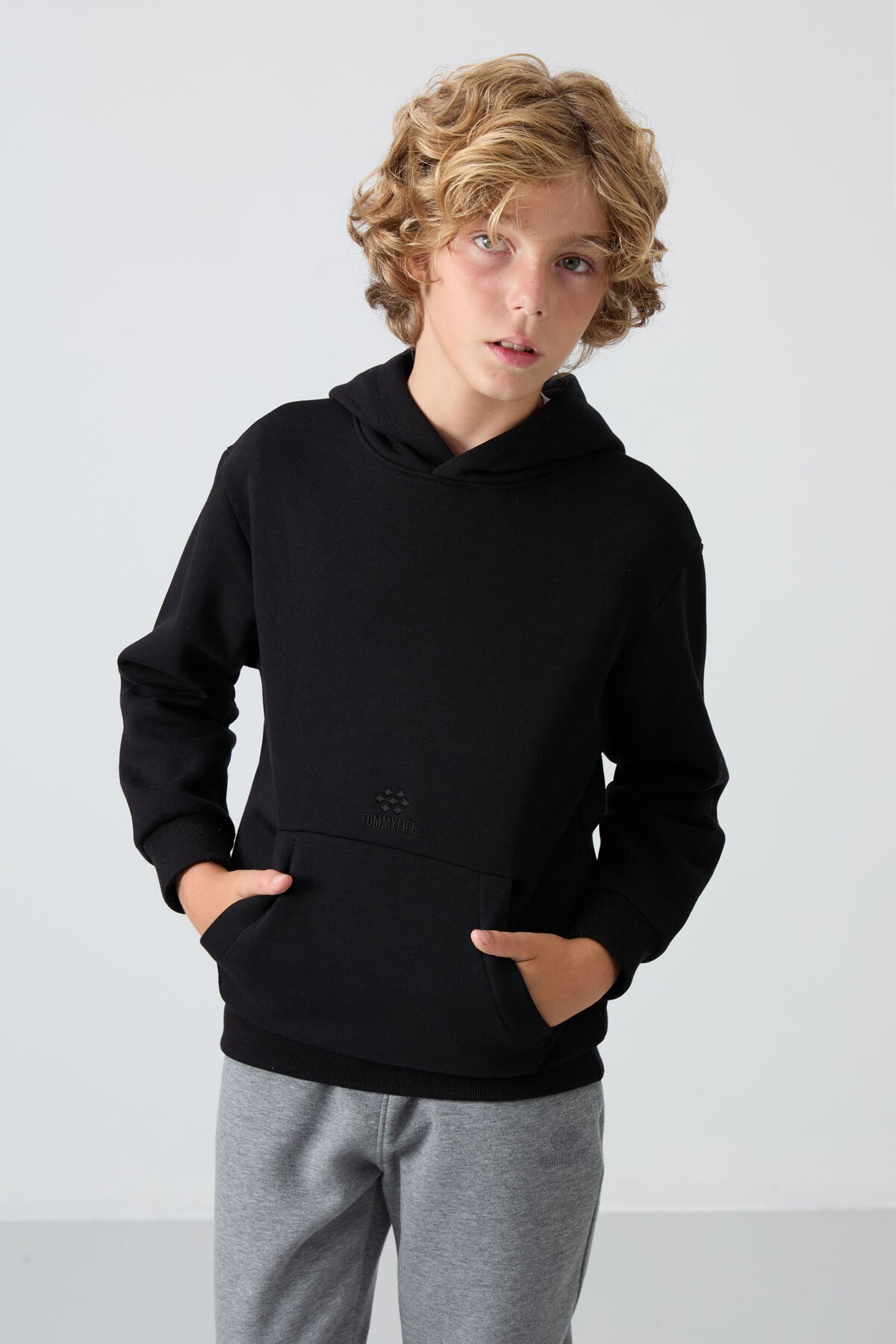 Siyah Pamuklu Kalın İçi Tüylü Yumuşak Dokulu Standart Fit Baskılı Erkek Çocuk Sweatshirt - 11215