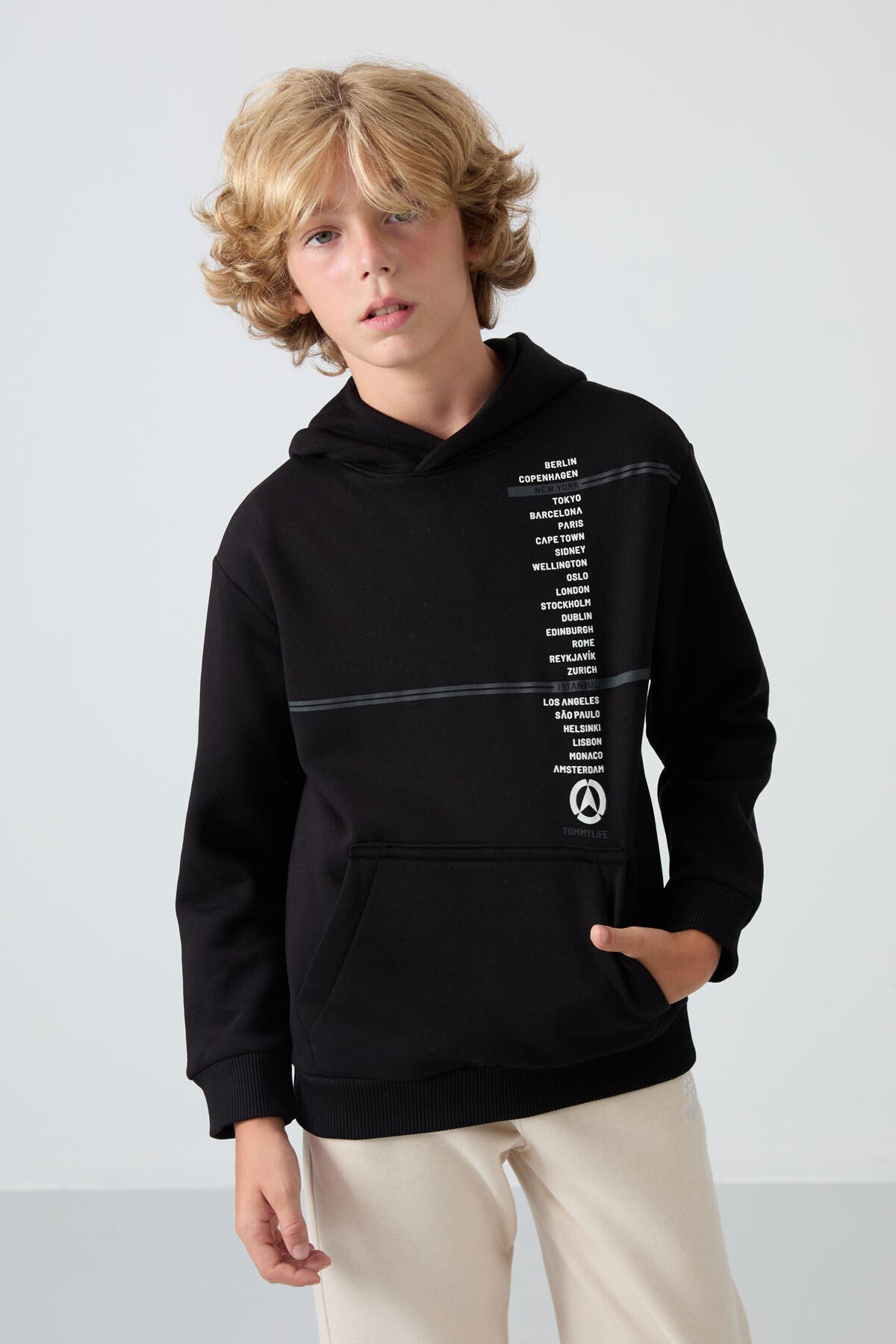 Siyah Pamuklu Kalın İçi Tüylü Yumuşak Dokulu Standart Fit Baskılı Erkek Çocuk Sweatshirt - 11239