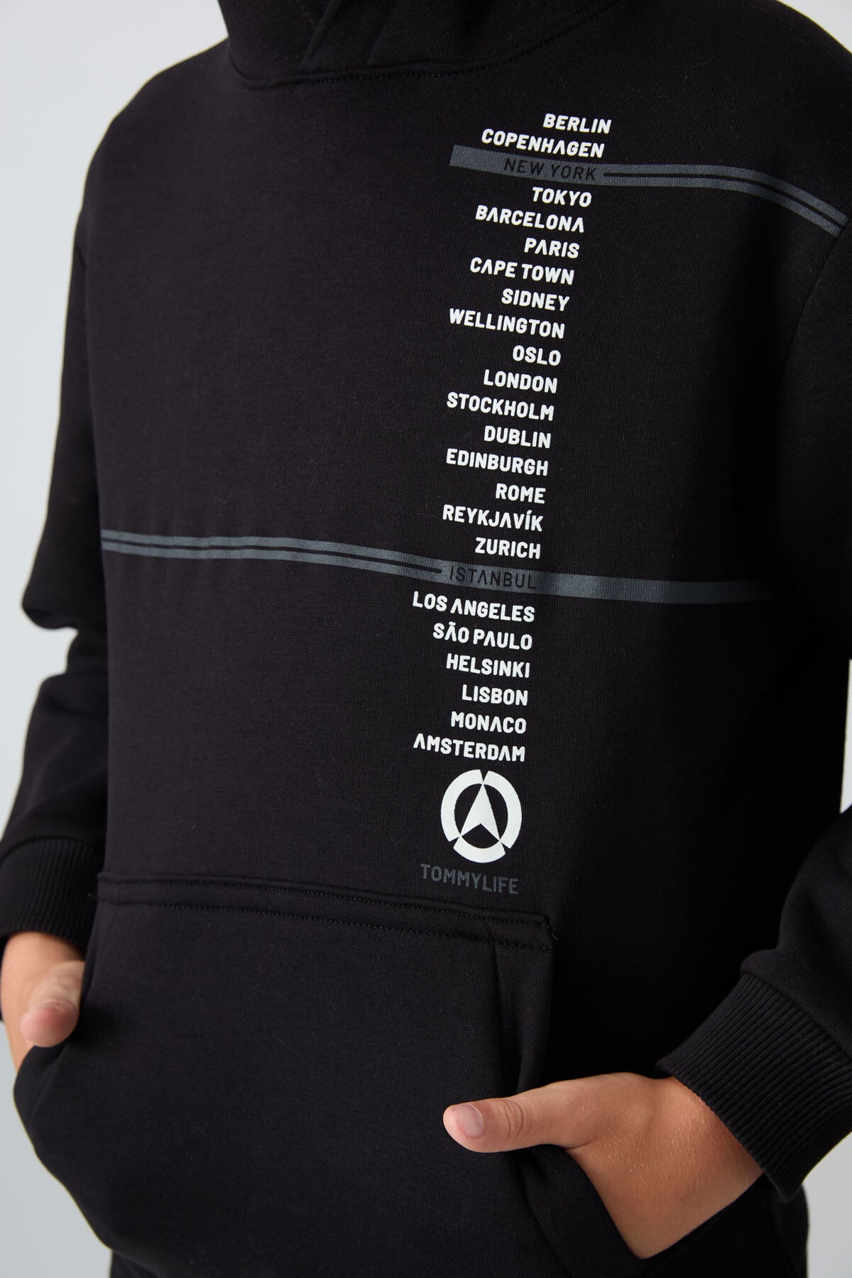 Siyah Pamuklu Kalın İçi Tüylü Yumuşak Dokulu Standart Fit Baskılı Erkek Çocuk Sweatshirt - 11239